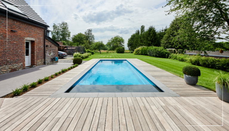 L’osmose de la piscine coque : causes, risques et comment l’éviter !
